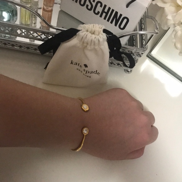 Kate Spade - gold spade cuff - Picture 4 of 4